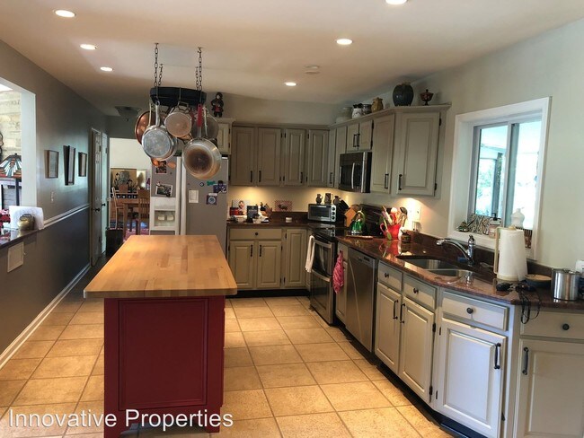 Building Photo - 4 br, 3 bath House - 627 Harbor Drive