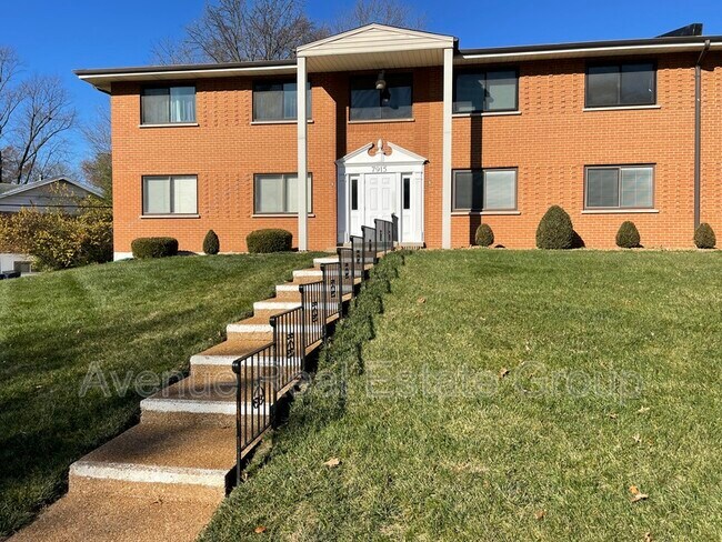 Building Photo - 7915 Camelot Ln