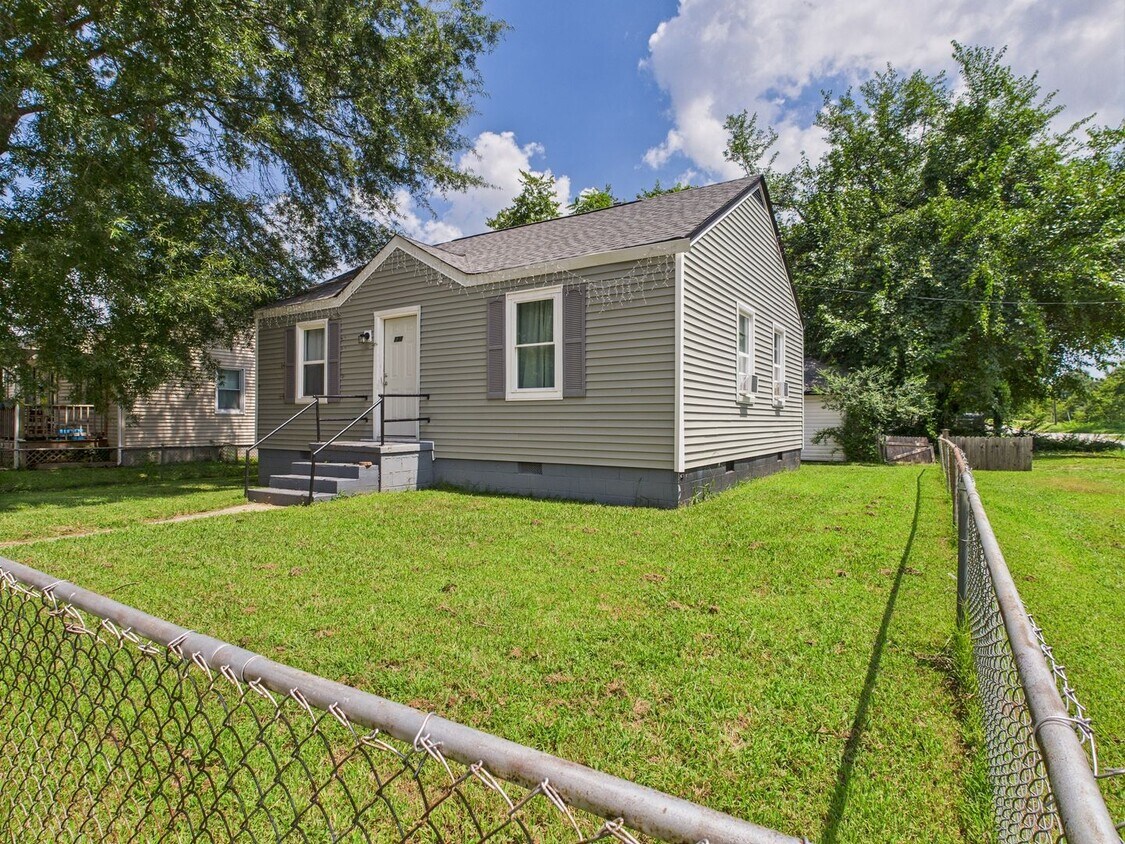 Building Photo - 131 Slagle Ave
