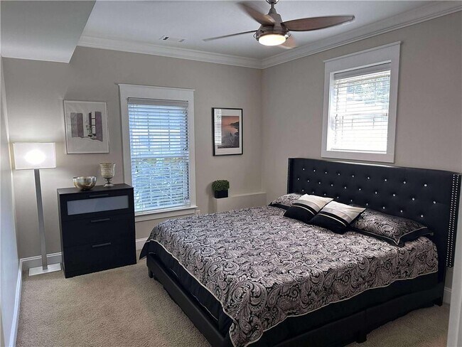 Foto del edificio - 1210 Oakfield Dr SE
