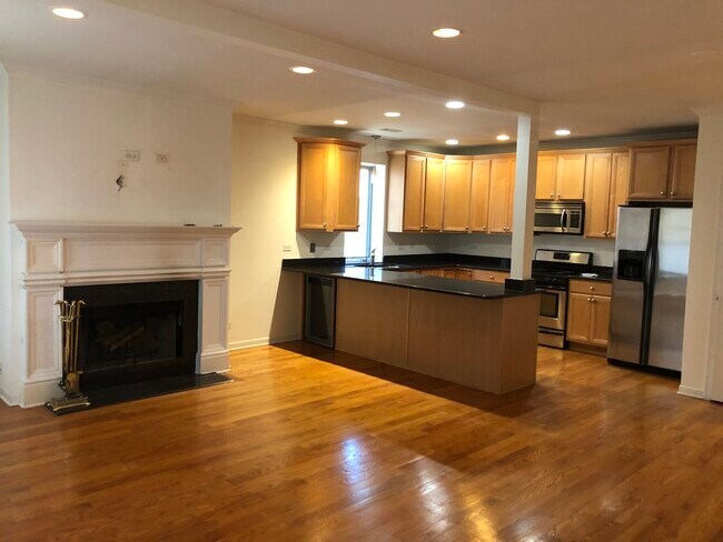 Foto del edificio - 2419 W Hutchinson St
