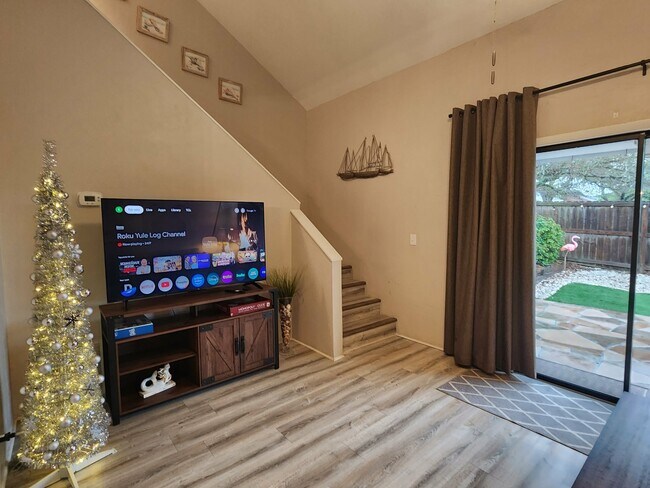 Foto del edificio - 3606 Windjammer Ln