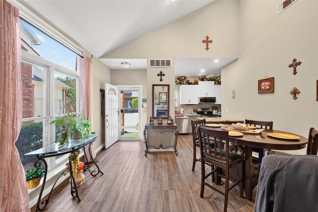 Building Photo - 2504 Orangegrove Cir