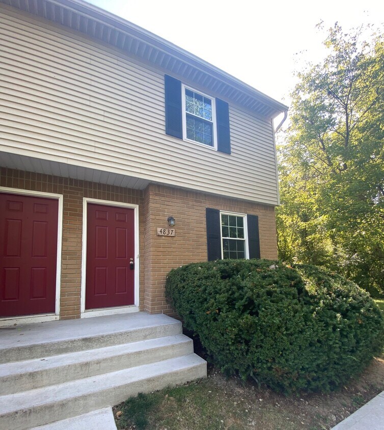 Primary Photo - 4837 Jeannette Rd