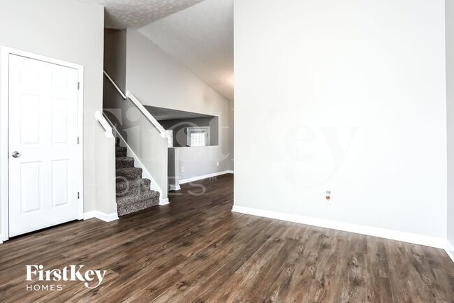 Foto del edificio - 3825 Ligney Creek Ct