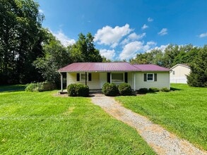 Building Photo - 1225 Thomas Ln