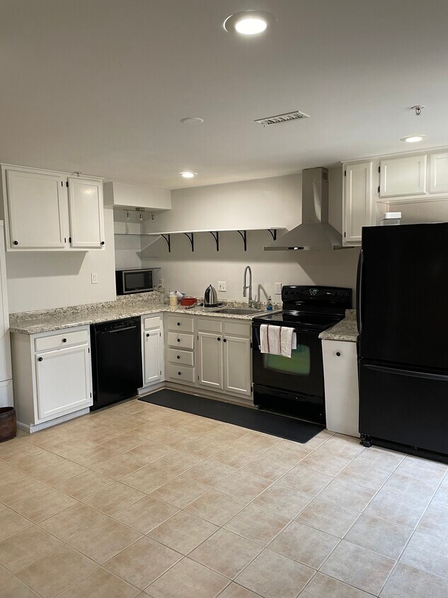 Primary Photo - 10801 Glenshire Dr