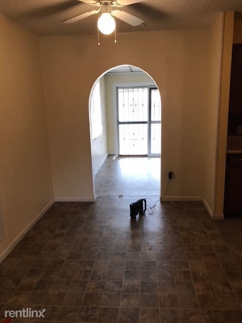 Building Photo - 3 br, 1.5 bath House - 4811 San Antone Dr