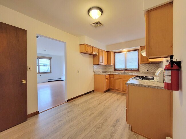 EIK - 147 Kipp Ave