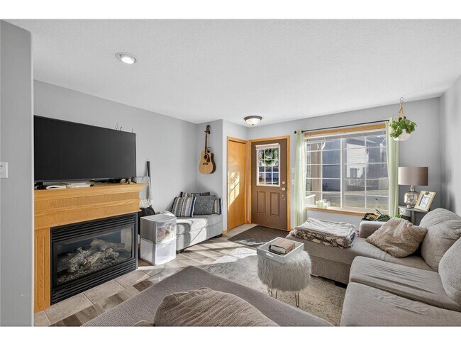 Building Photo - 742 Baylee Pl SW