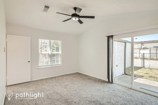 Building Photo - 1325 Natchez Trce