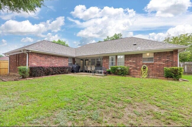 Foto del edificio - 1132 Kensington Ct