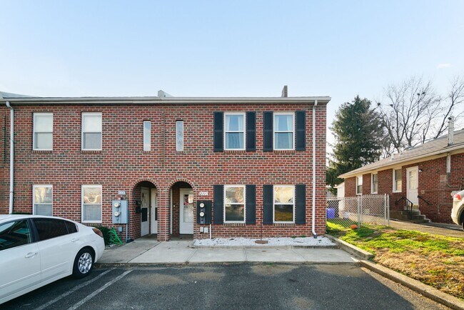 Building Photo - 2770 Willits Rd
