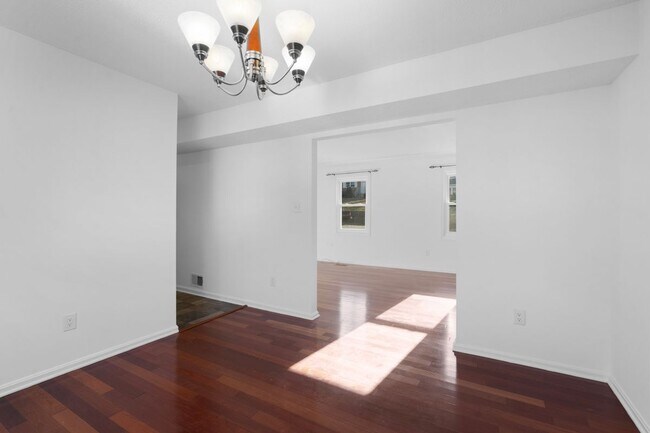 Foto del edificio - 2636 East Side Dr