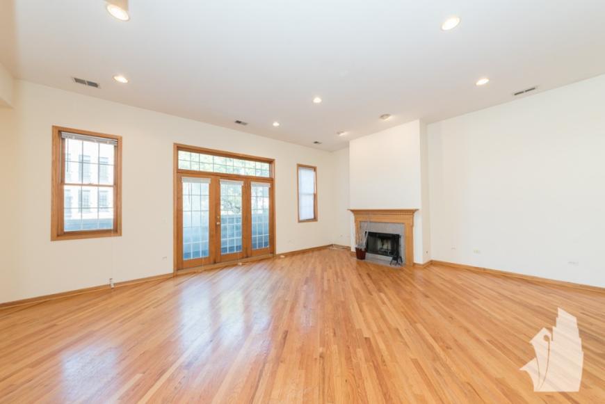 Primary Photo - 3 bedroom in Chicago IL 60614