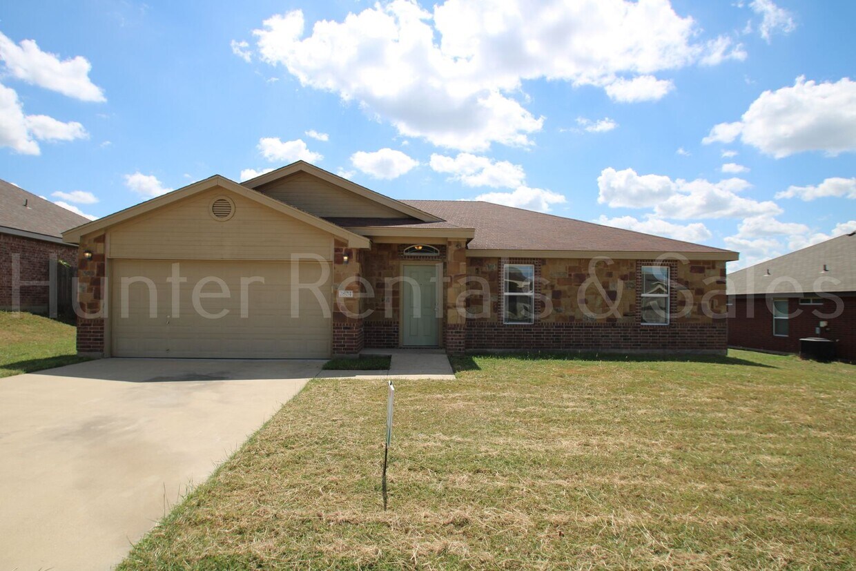 Primary Photo - Spacious 4 bedroom in Goodnight Ranch