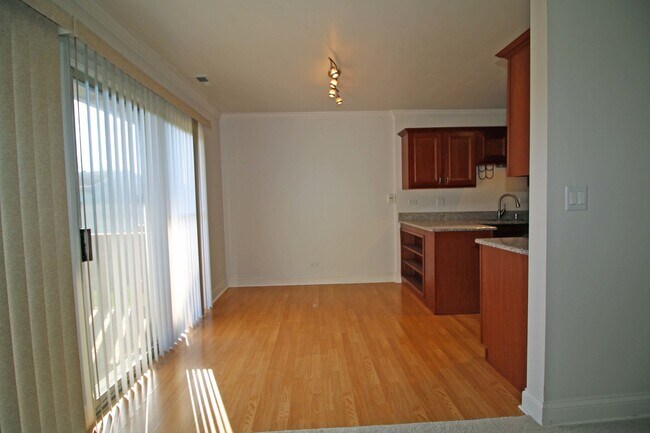 Building Photo - 331 Mulberry Ct