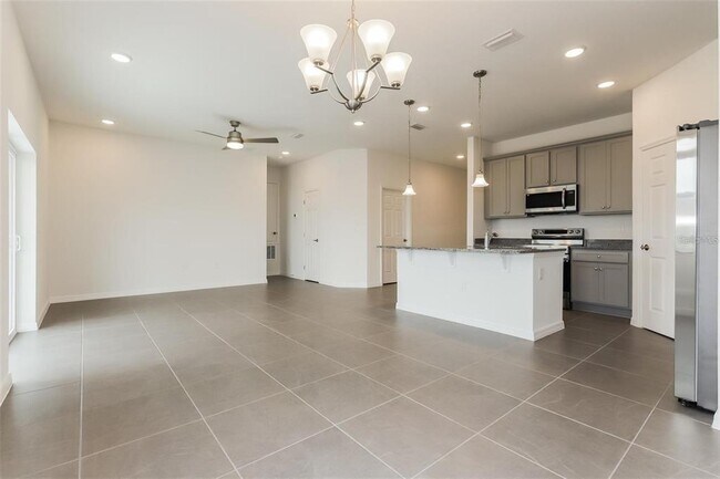Foto del edificio - 526 Crown Rose Dr