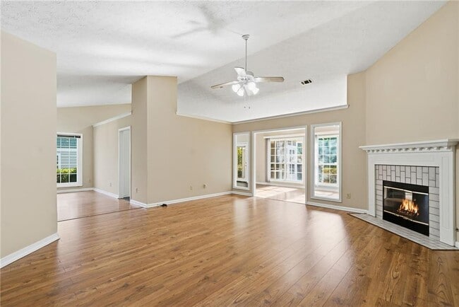 Building Photo - 3070 Bugle Dr