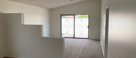 Foto del edificio - 8432 Mulcahy Ave