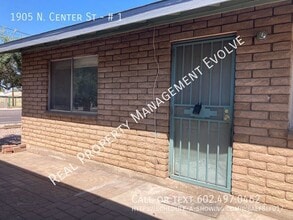 Building Photo - 1905 N Center St