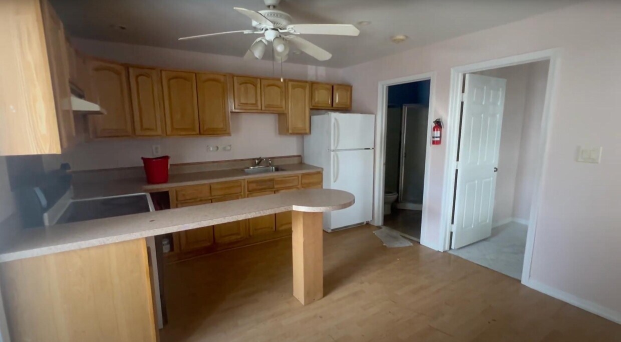 Primary Photo - 213 Franklin St