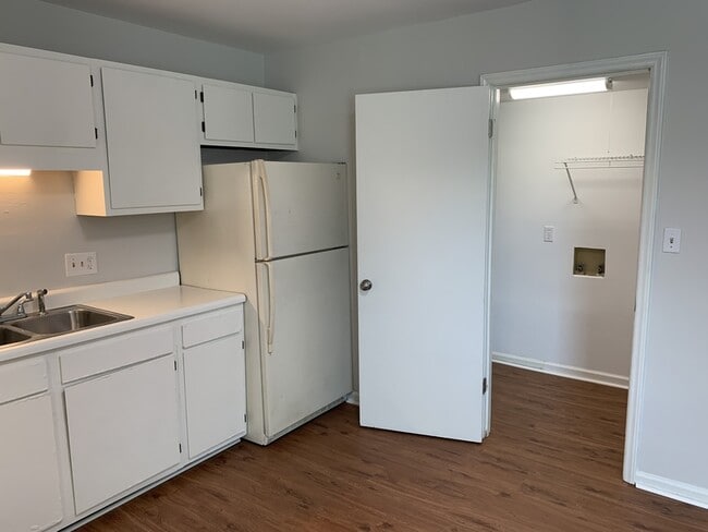 Building Photo - 4205 Delbert Ave