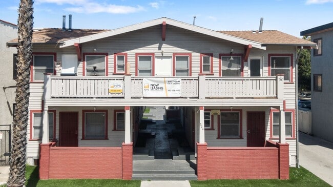 Building Photo - 526 Magnolia Ave