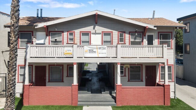 Foto del edificio - 526 Magnolia Ave