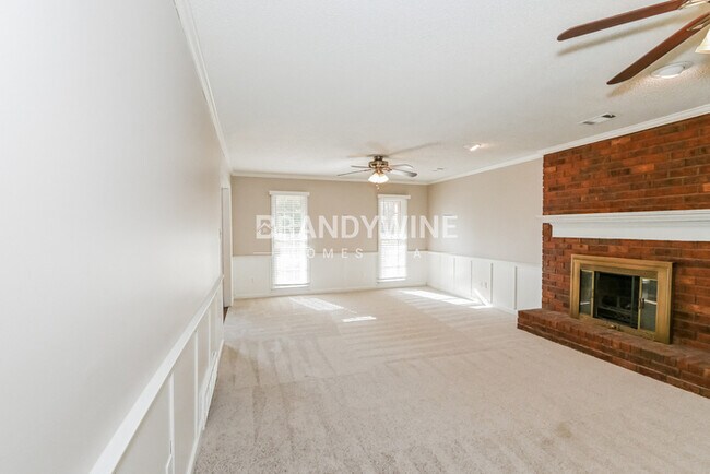 Foto del edificio - 292 E Valleywood Dr