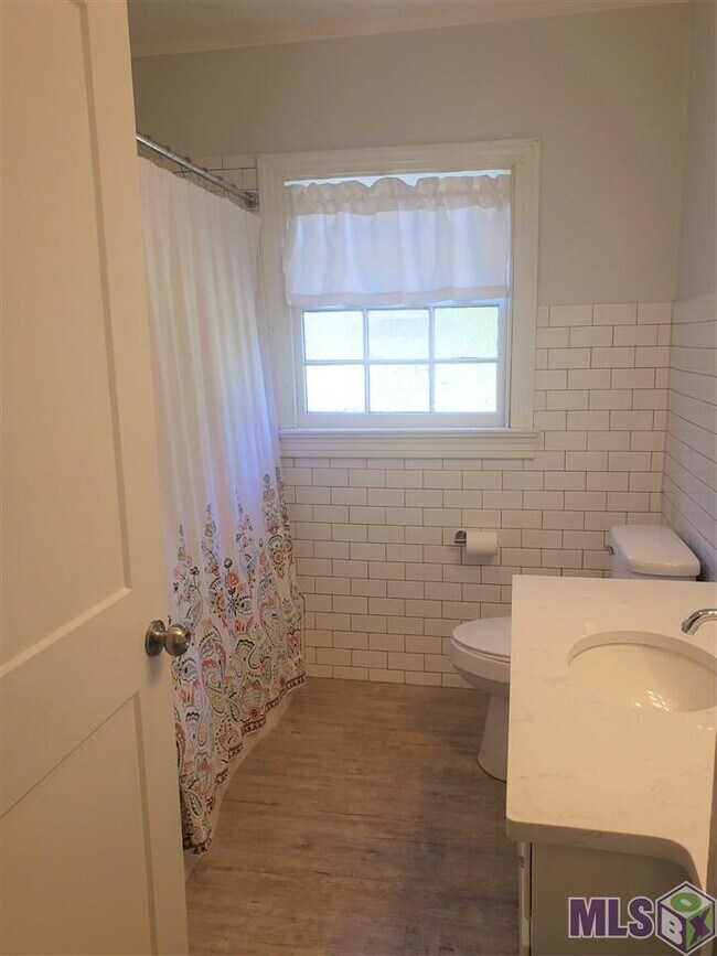 Foto del edificio - 908 E Bayou Narcisse Rd