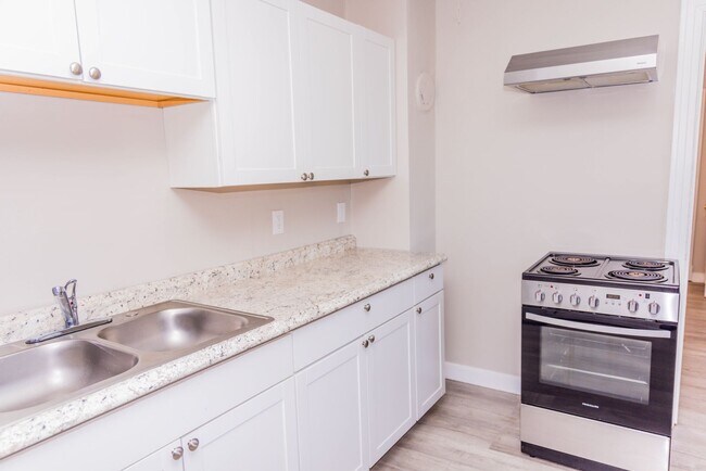 Foto del edificio - 1/2 Off 1st Month's Rent!! 2 bedroom House in the Randolph Community