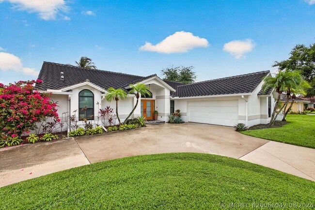 Building Photo - 12897 La Rochelle Cir