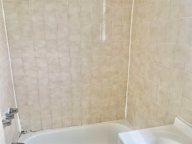 Foto del edificio - 187 Liberty Ave