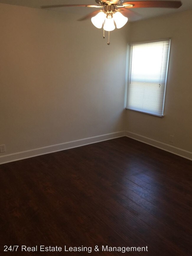 Building Photo - 617 W 51st St