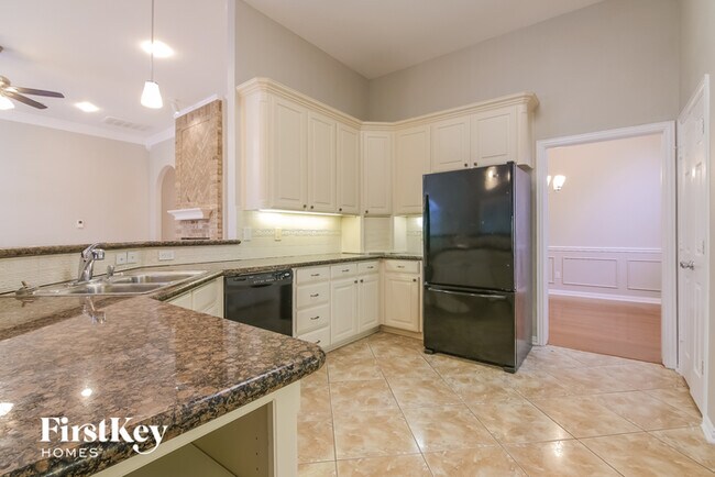 Building Photo - 3145 Waterside Dr