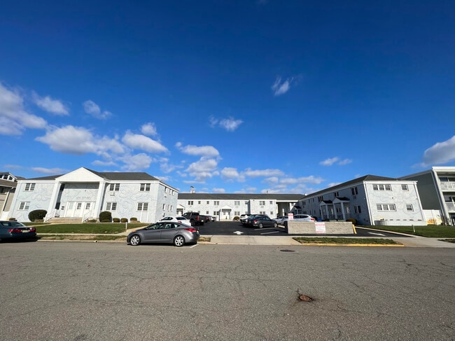 Foto del edificio - 104 5th Ave Belmar