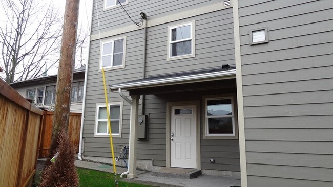 Building Photo - 616 NE 53rd St