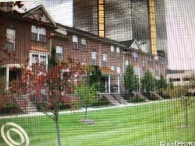 Primary Photo - 25298 St James