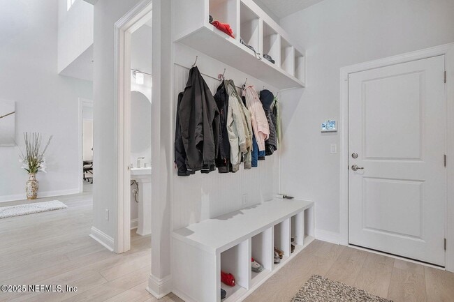 Building Photo - 144 Waverly Wy