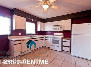 Building Photo - 90 Oakdale Ave