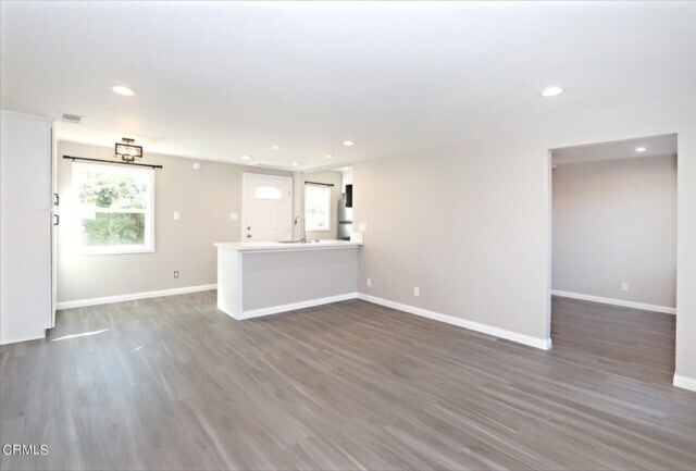 Building Photo - 450 S El Molino Ave