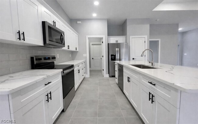 Building Photo - 529 SE 7th St