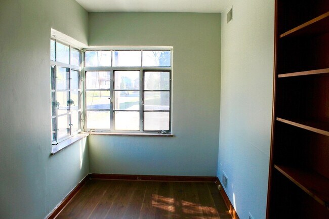 Foto del edificio - 604 Wilkins St