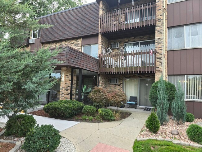 Foto del edificio - 940 E Old Willow Rd