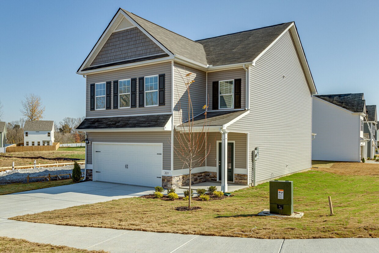 221 Hanson Ln, Columbia, TN 38401 House Rental in Columbia, TN