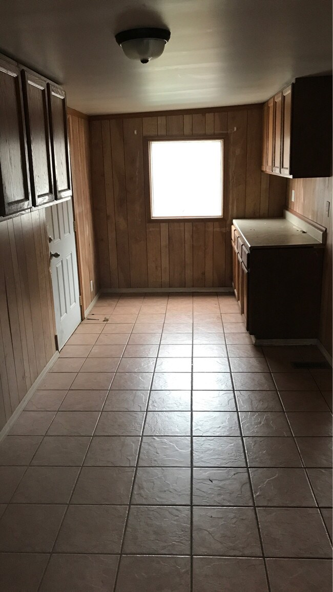 Building Photo - 10617 Spring Garden Dr