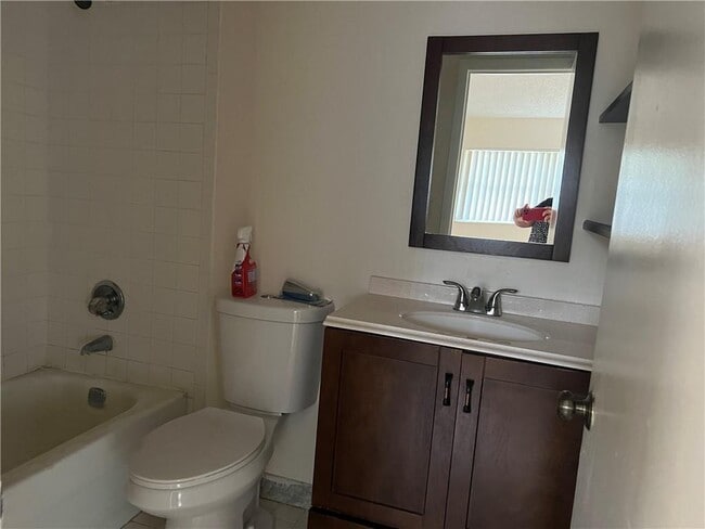 Building Photo - 7925 Colony Cir S