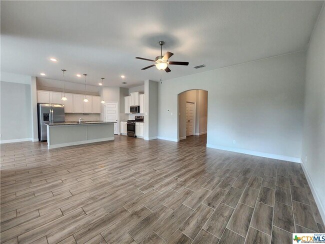 Foto del edificio - 1402 Oaklawn Dr