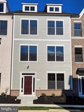 Building Photo - 113 Beatson St